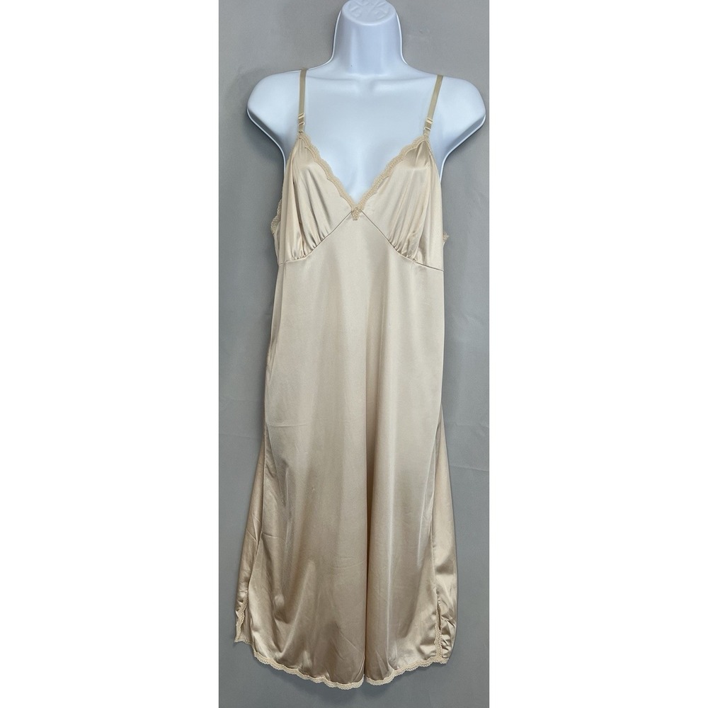 Vintage Dixie Belle Beige‎ Satin Lace Long Slip Dress Women's Size 40 Y2K